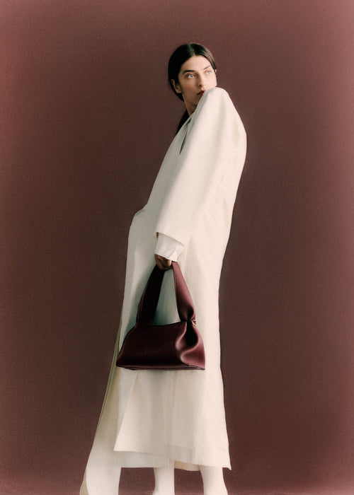 Women’s Handbag Numéro Neuf East-West – Textured Black Cherry | Tia & Diva